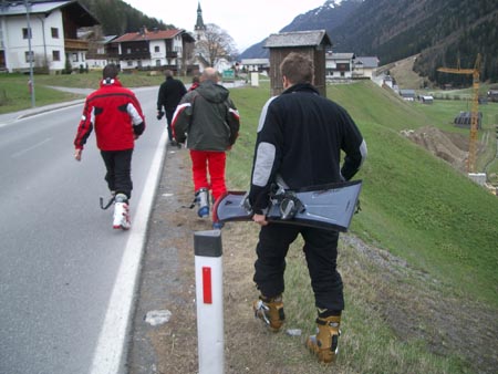 033 - 20050429 10-23-21