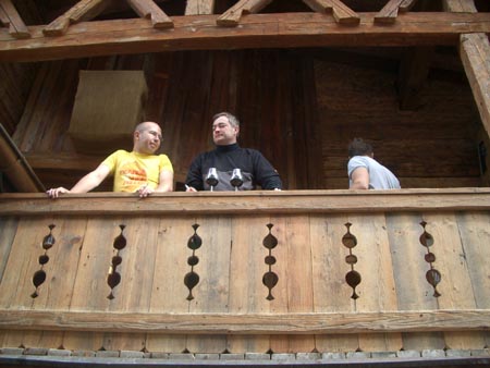 095 - 20050429 17-03-09